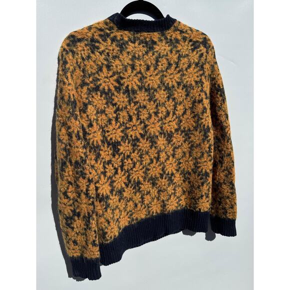 Men's Navy and Gold Patterned Sweater - Picture 5 of 13